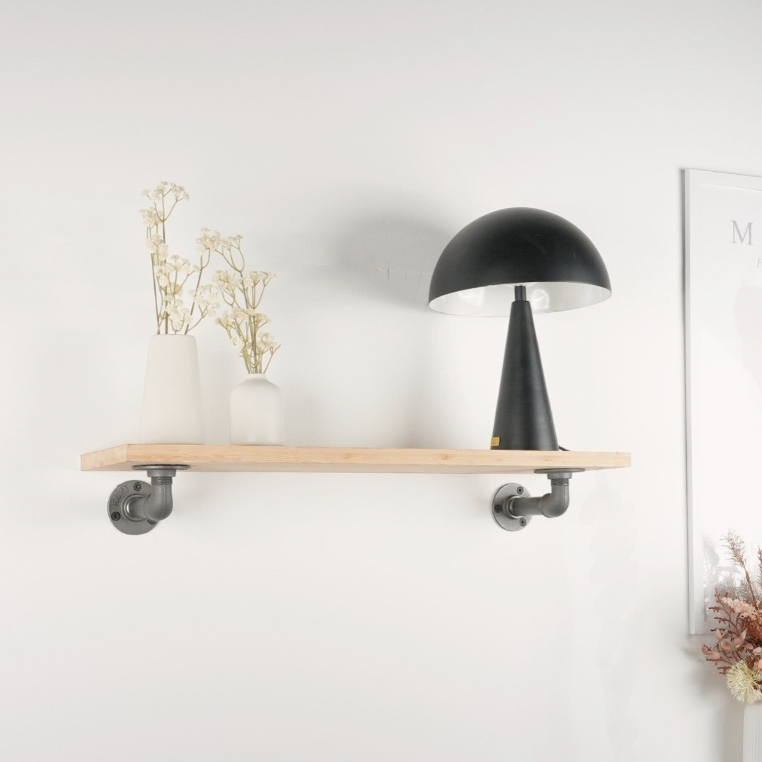 Hyldeknøgte ELLA sort - MED hylde - 20 cm dybde